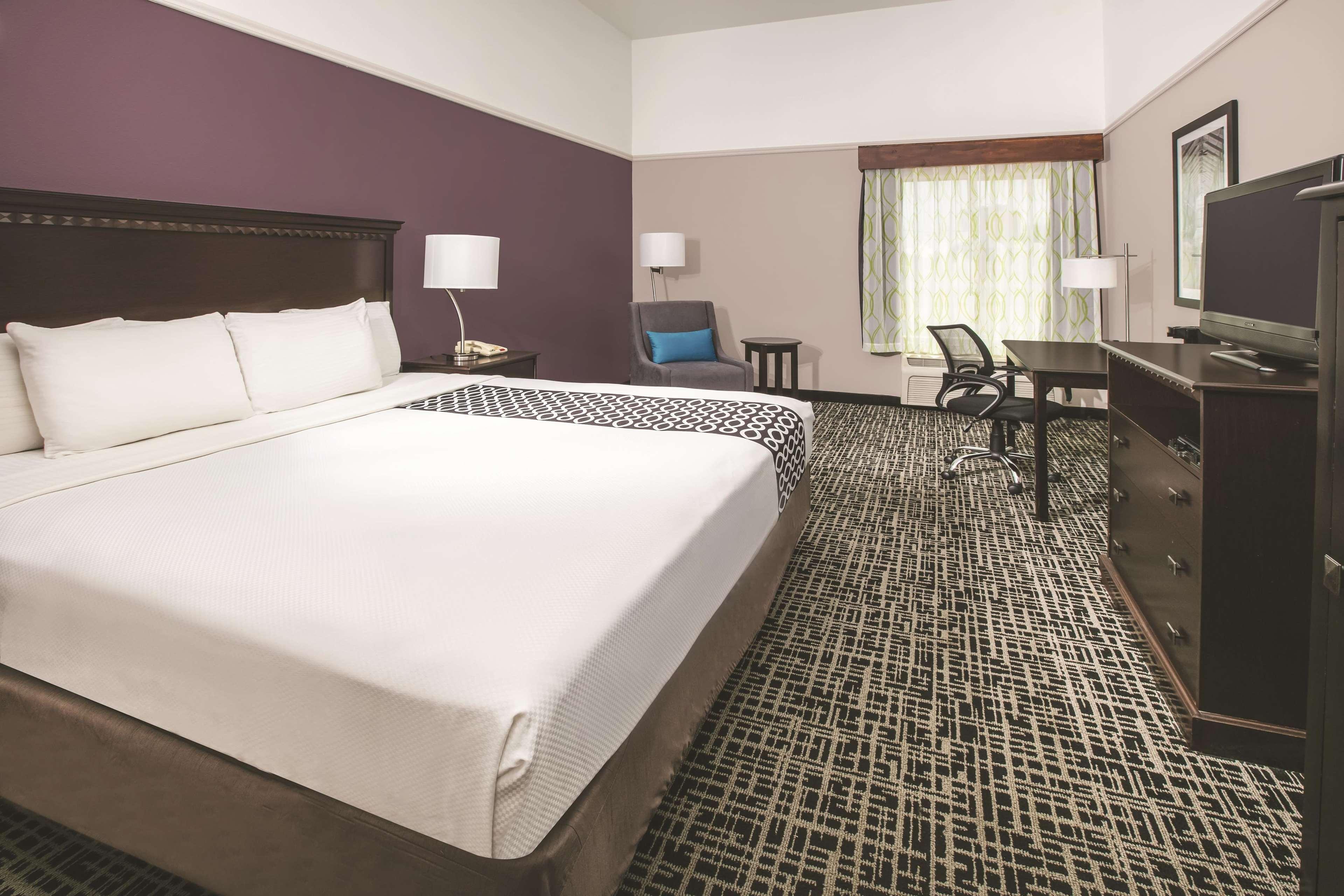 La Quinta By Wyndham Brownwood Hotel Exterior foto